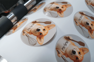 Papīra pašlīmējošās etiķetes un uzlīmes